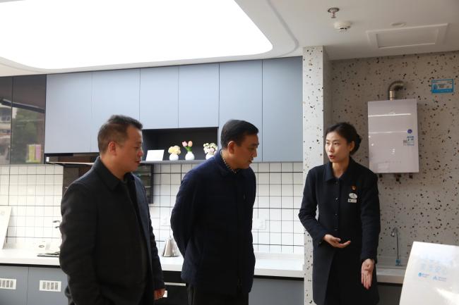 市城管局一行蒞臨安慶港華走訪調研部署春節前后重點工作